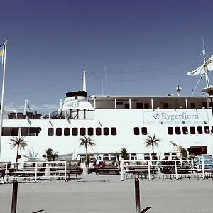 2* Hotel na wodzie Rygerfjord &